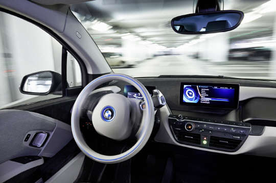 BMW 무인주차 시스템  BMW 코리아 제공